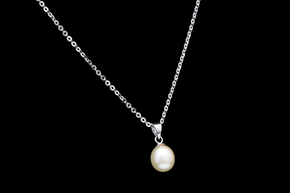 Sterling Silver and Pearl Pendant with Chain