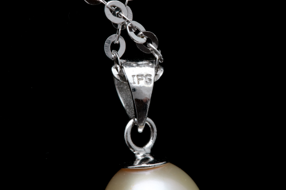 Sterling Silver and Pearl Pendant with Chain