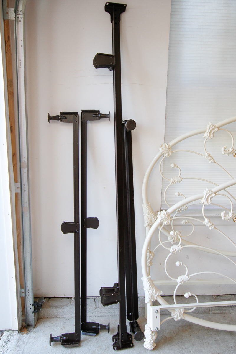 White Metal Queen Size Bed