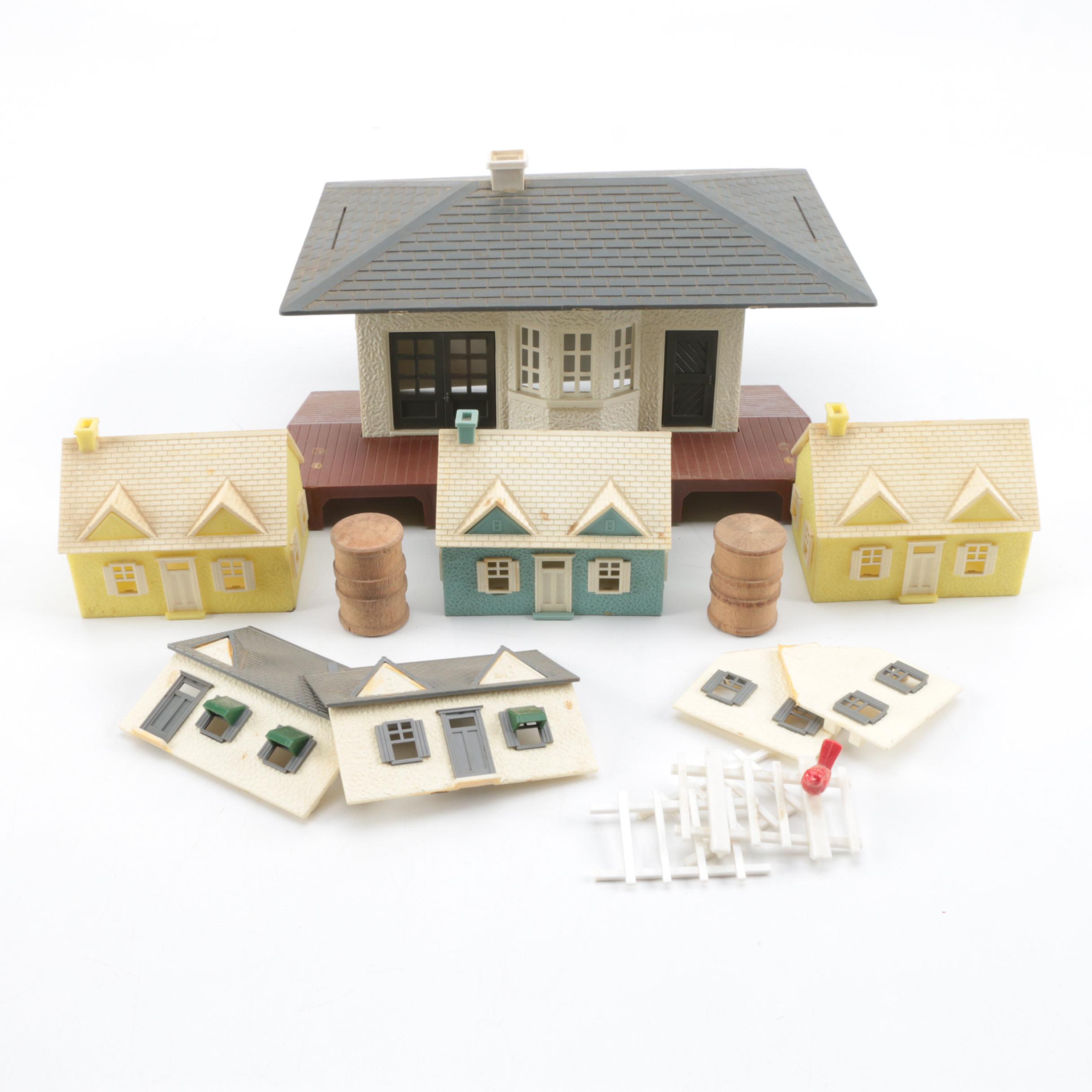 Lionel Plastic Buildings