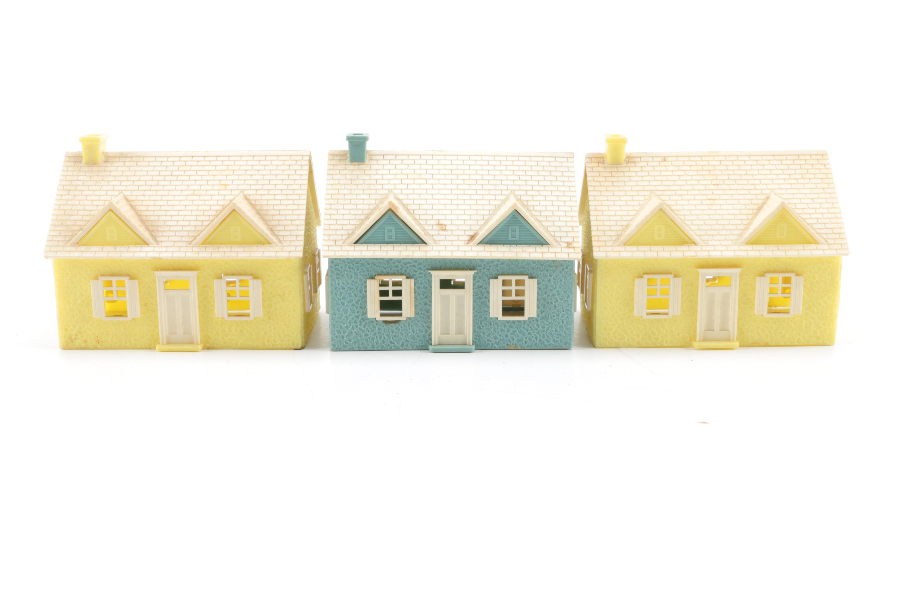 Lionel Plastic Buildings