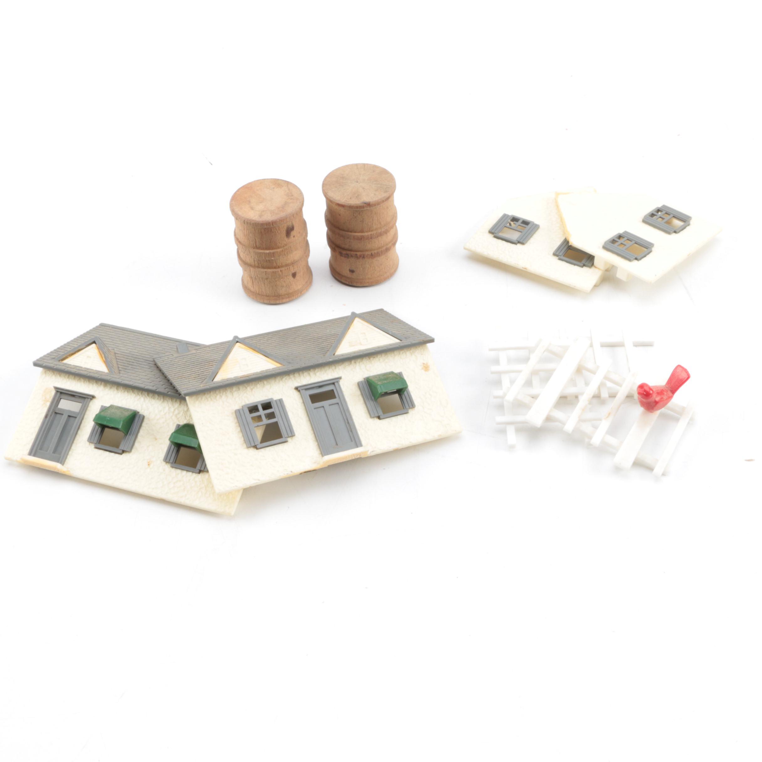 Lionel Plastic Buildings