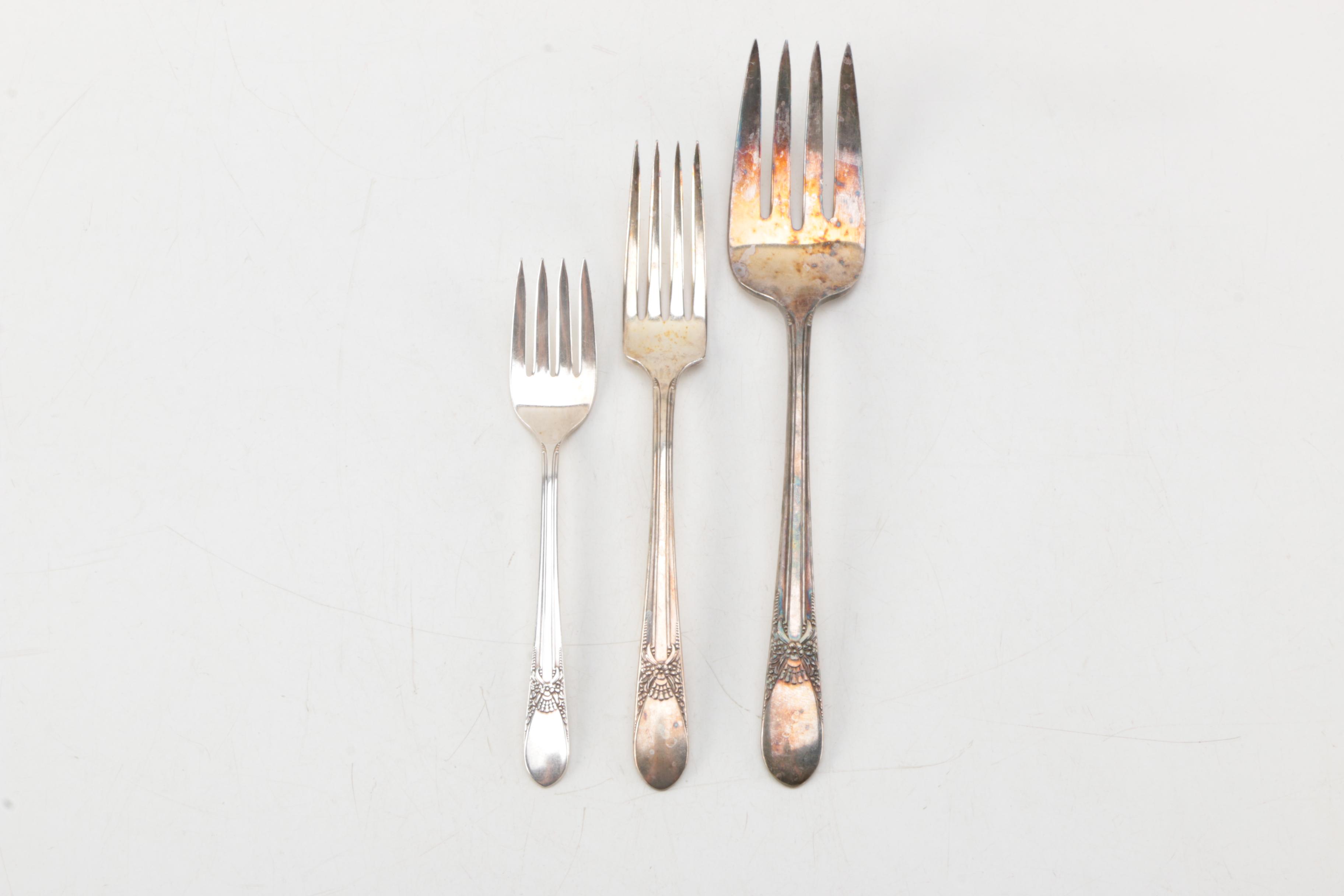 Wm Rogers "Beloved" Silver-Plated Flatware Set