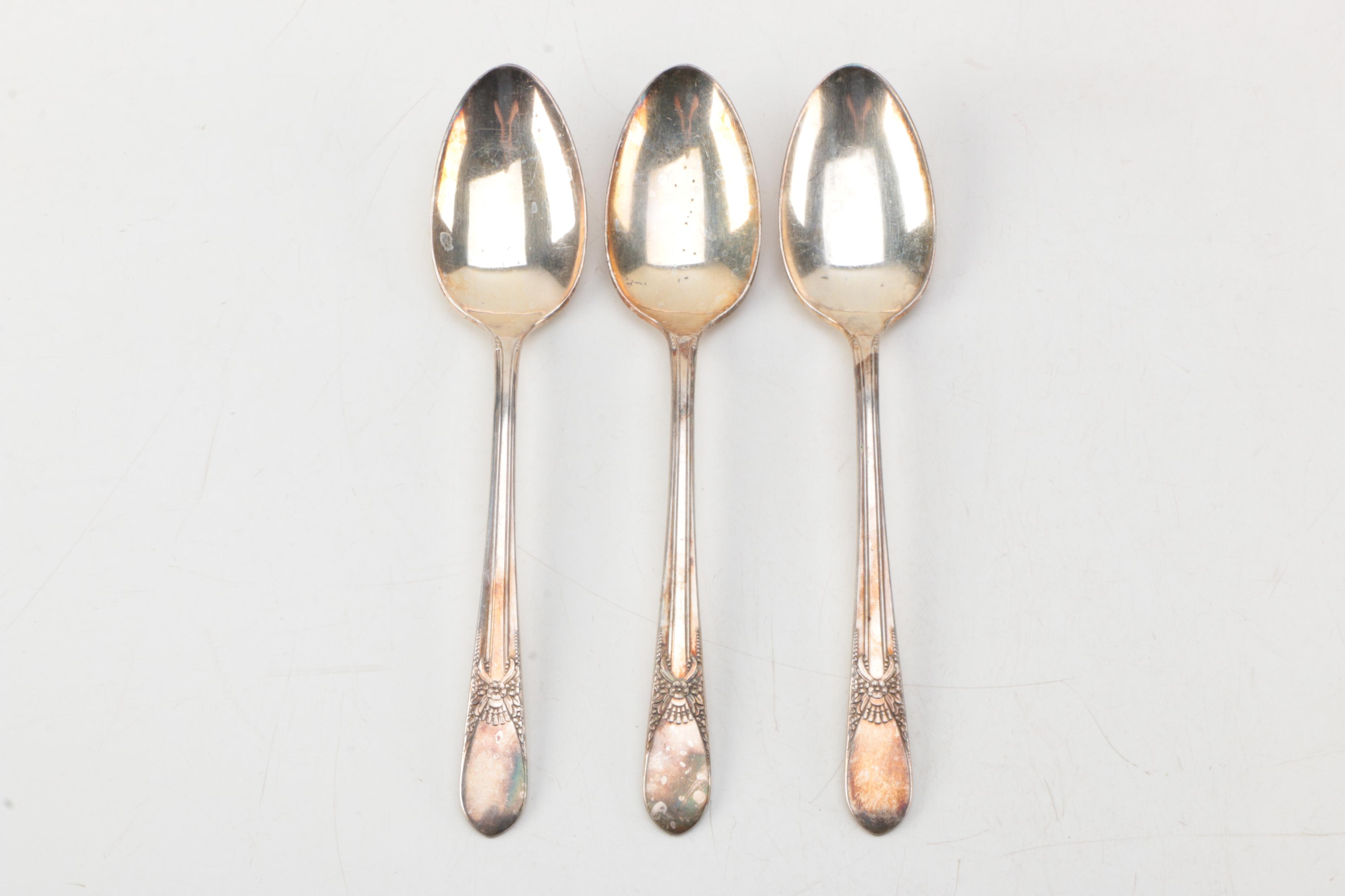 Wm Rogers "Beloved" Silver-Plated Flatware Set