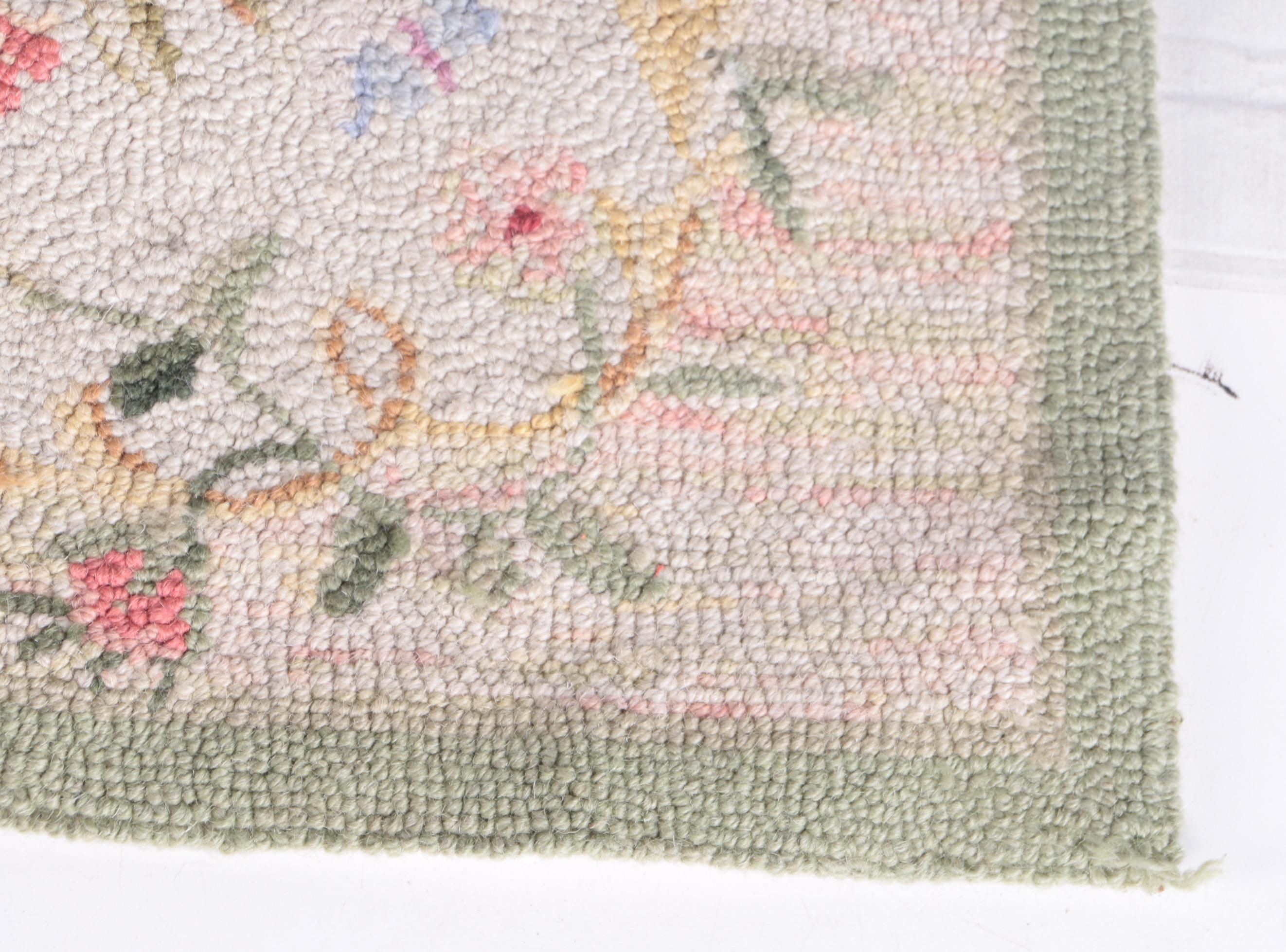 Hooked Floral Wool Area Rug