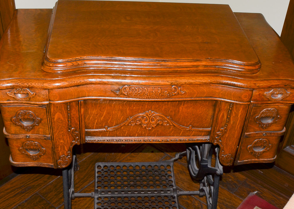 Antique White USA Rotary Sewing Machine
