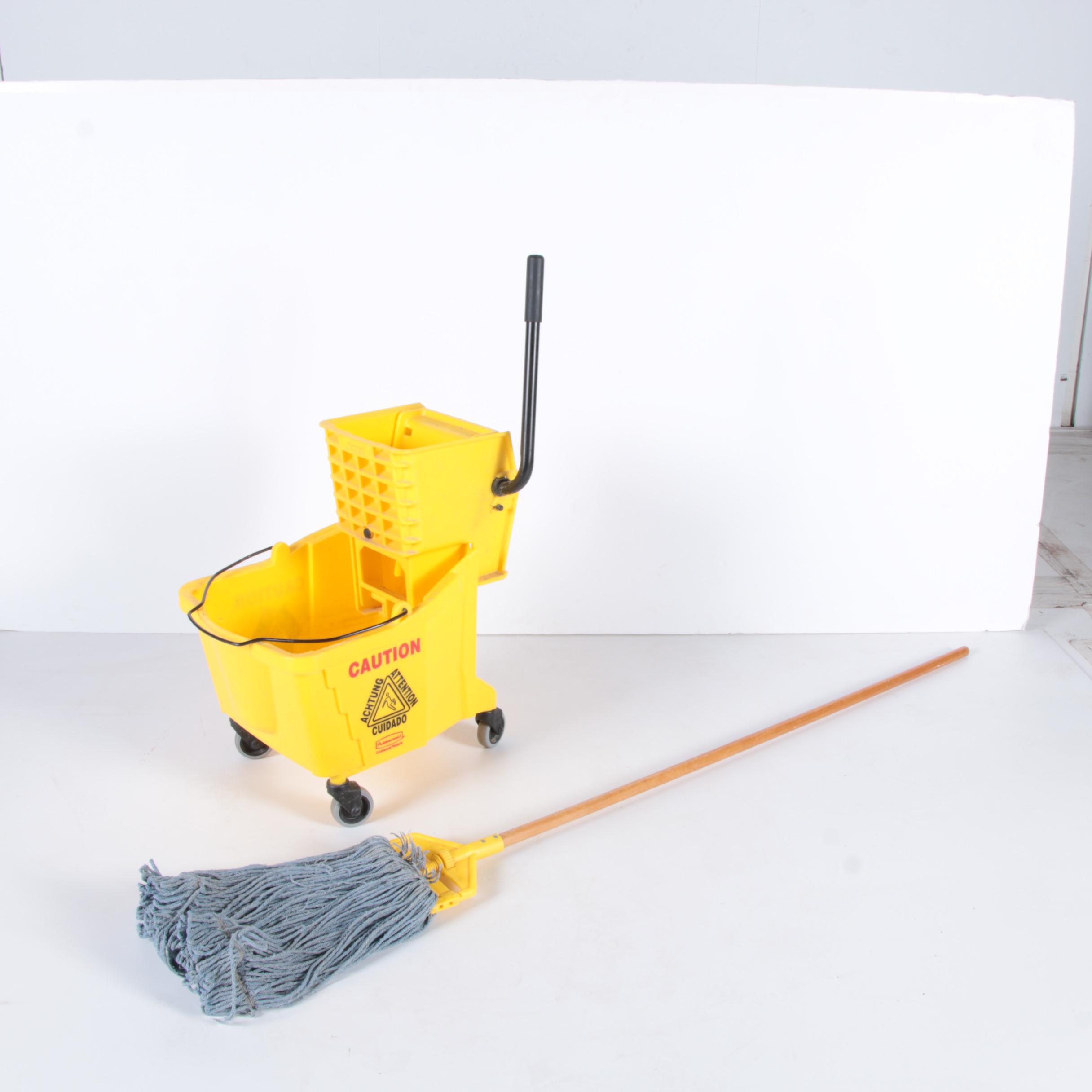 Rubbermaid Commercial Products Mop and Bucket