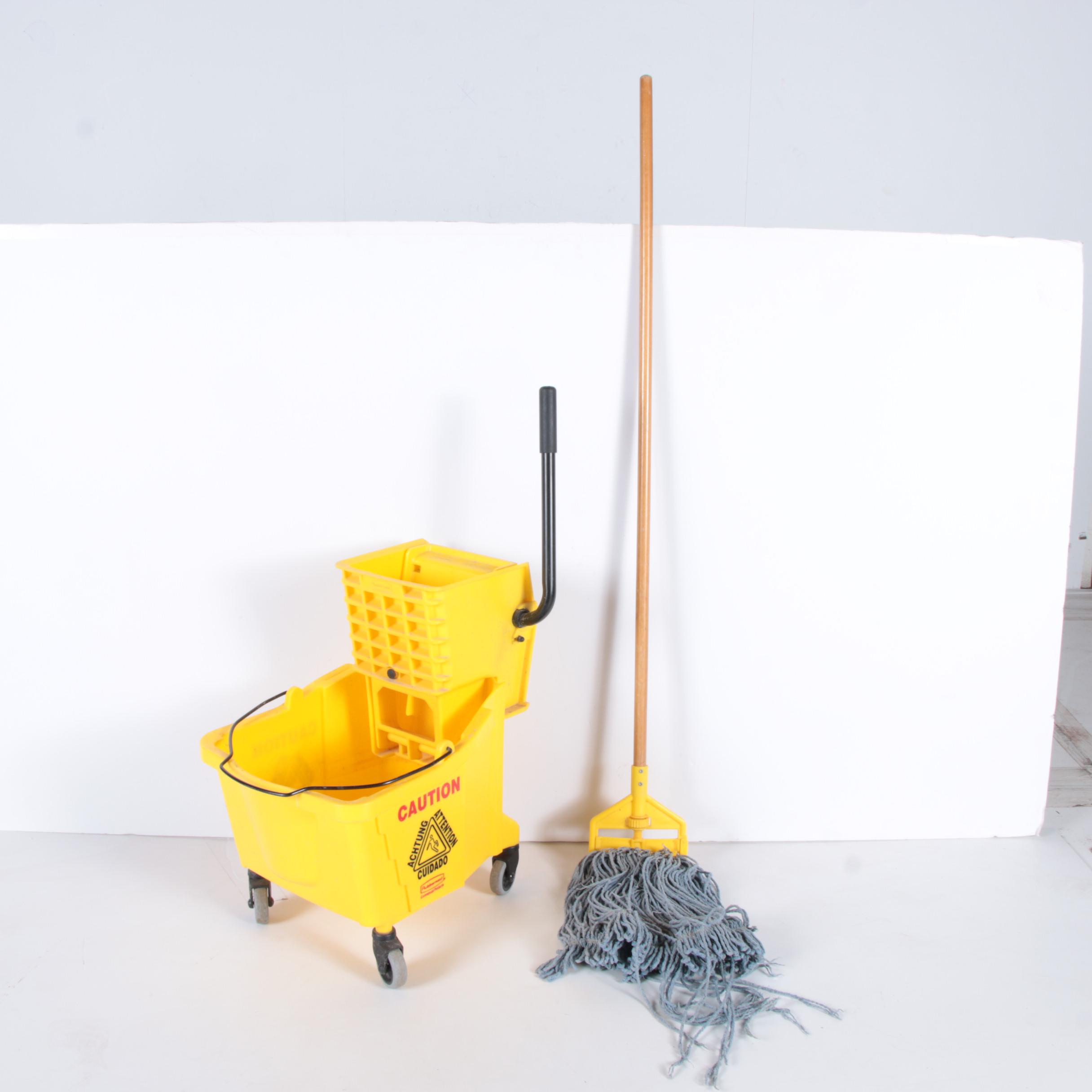 Rubbermaid Commercial Products Mop and Bucket