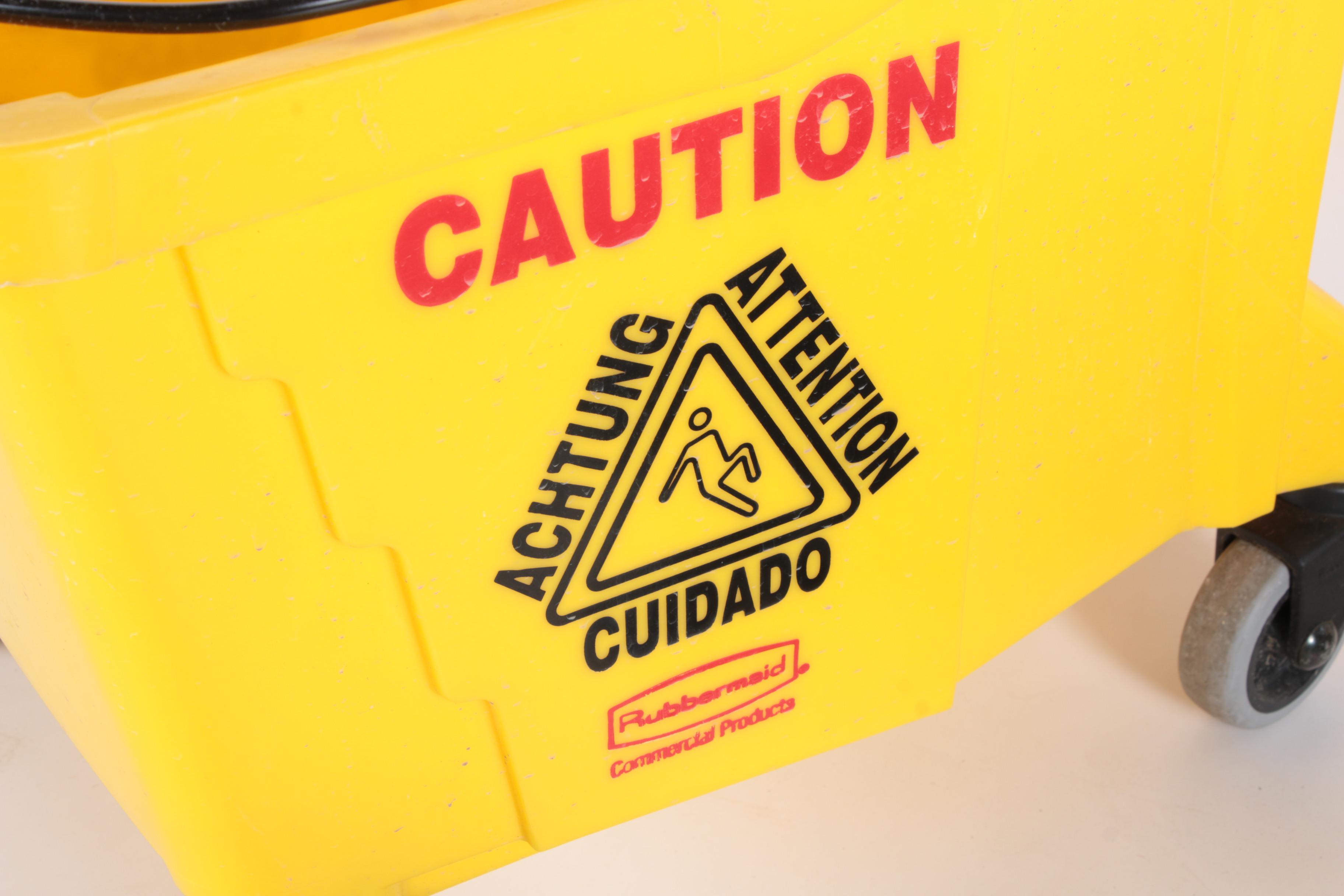 Rubbermaid Commercial Products Mop and Bucket