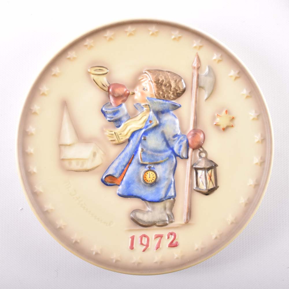 Circa 1970 Goebel Annual M.J. Hummel Porcelain Plates