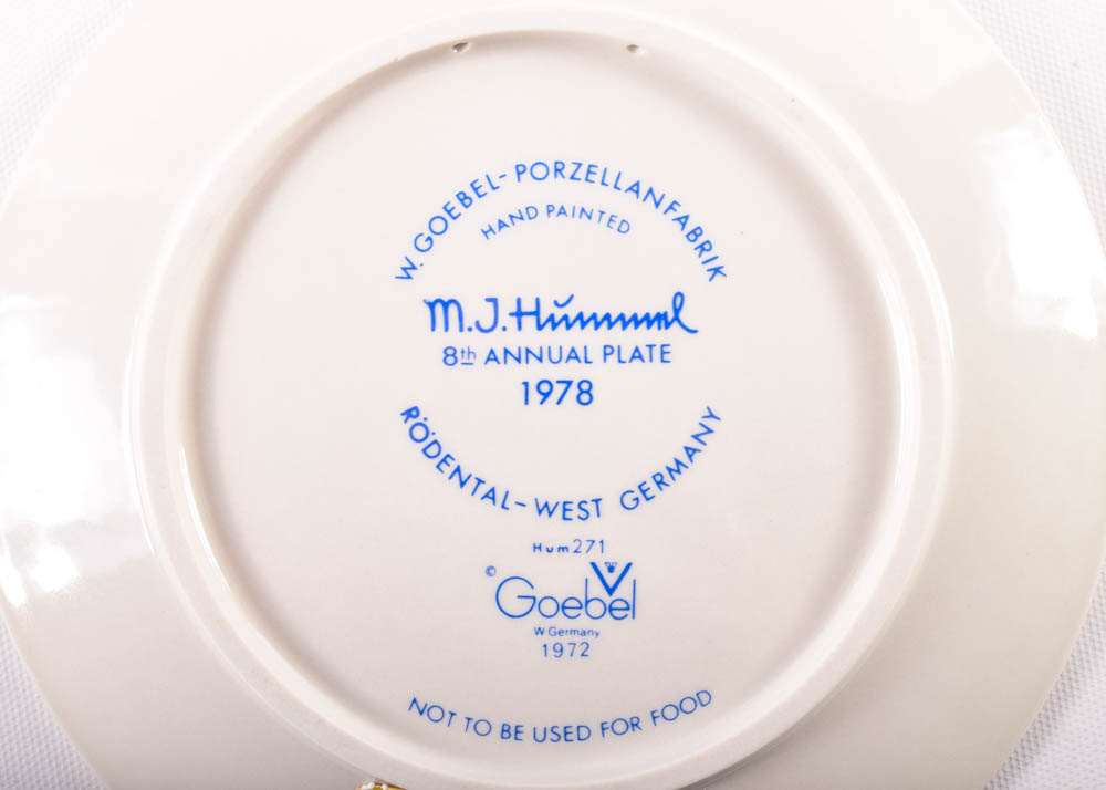 Circa 1970 Goebel Annual M.J. Hummel Porcelain Plates