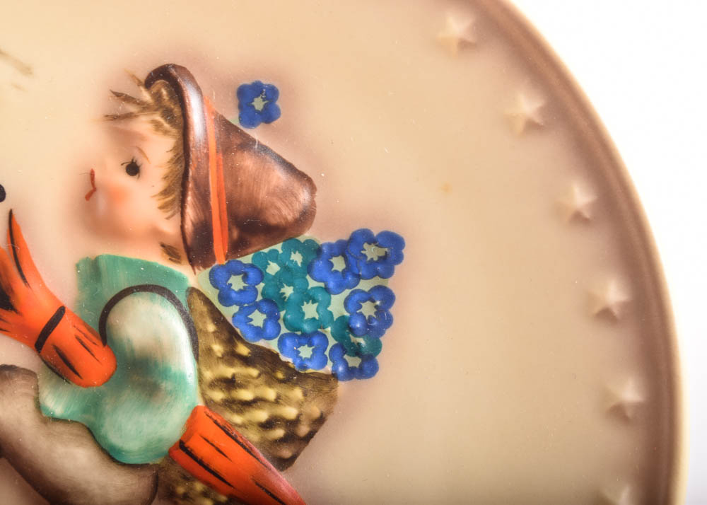 Circa 1970 Goebel Annual M.J. Hummel Porcelain Plates