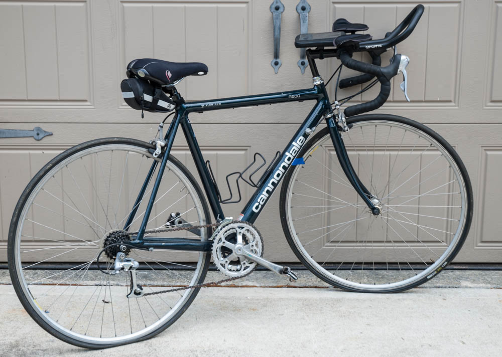 Cannondale R500 2.8 Aluminum Road Bike + Yamika Car Rack