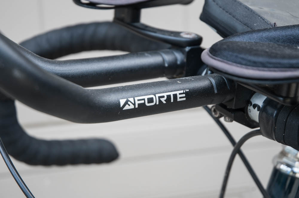 Cannondale R500 2.8 Aluminum Road Bike + Yamika Car Rack