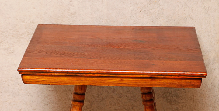 Late Victorian Oak Lamp Table