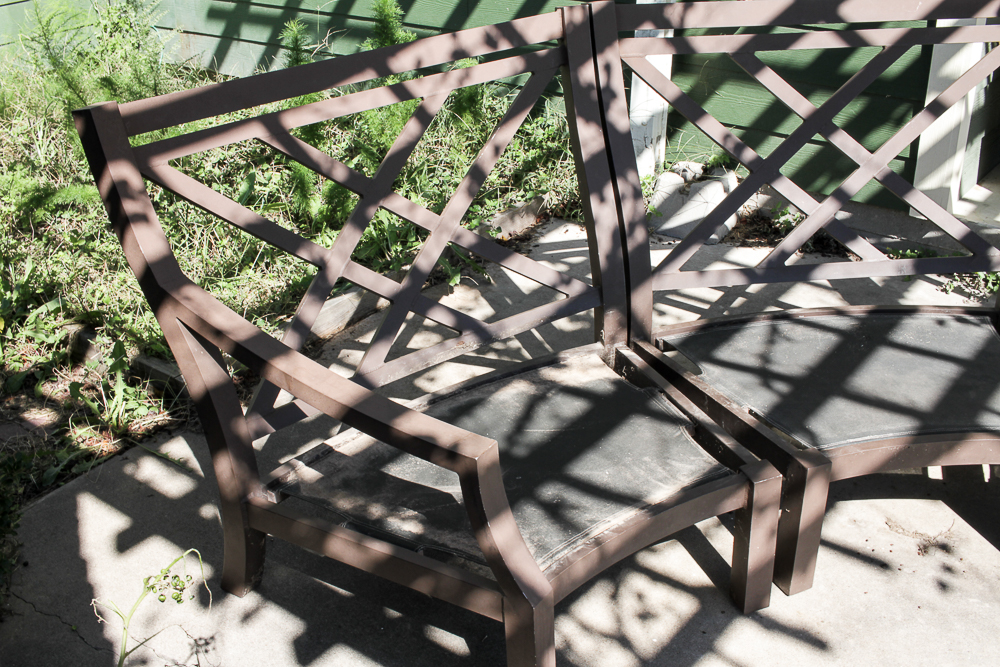 Outdoor Demilune Conversation Seat