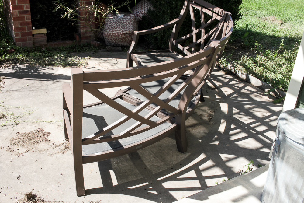 Outdoor Demilune Conversation Seat