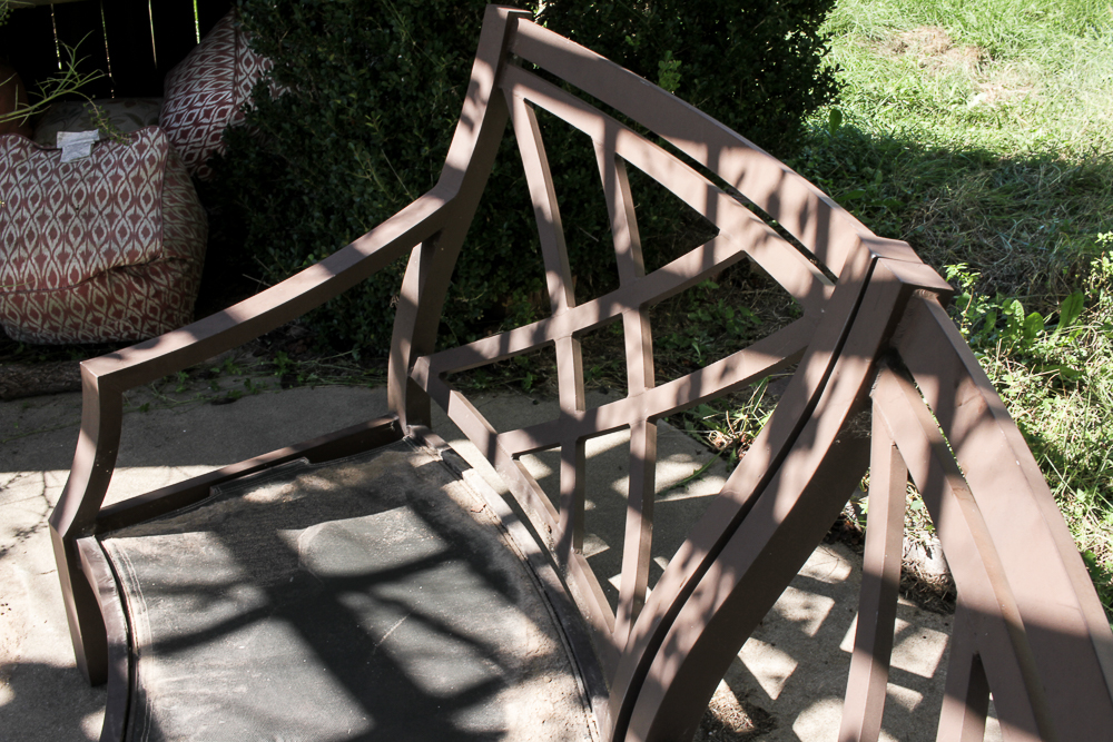 Outdoor Demilune Conversation Seat