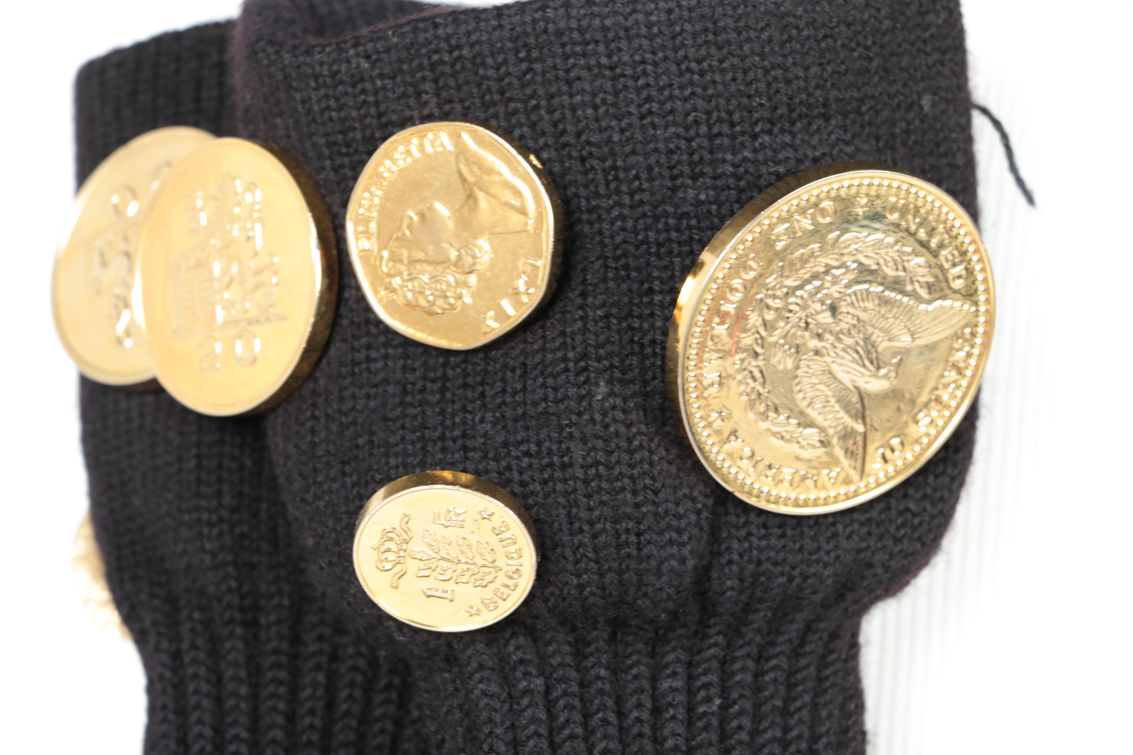 Pas Pour Toi Sweaters and Scarf with Matching Gloves