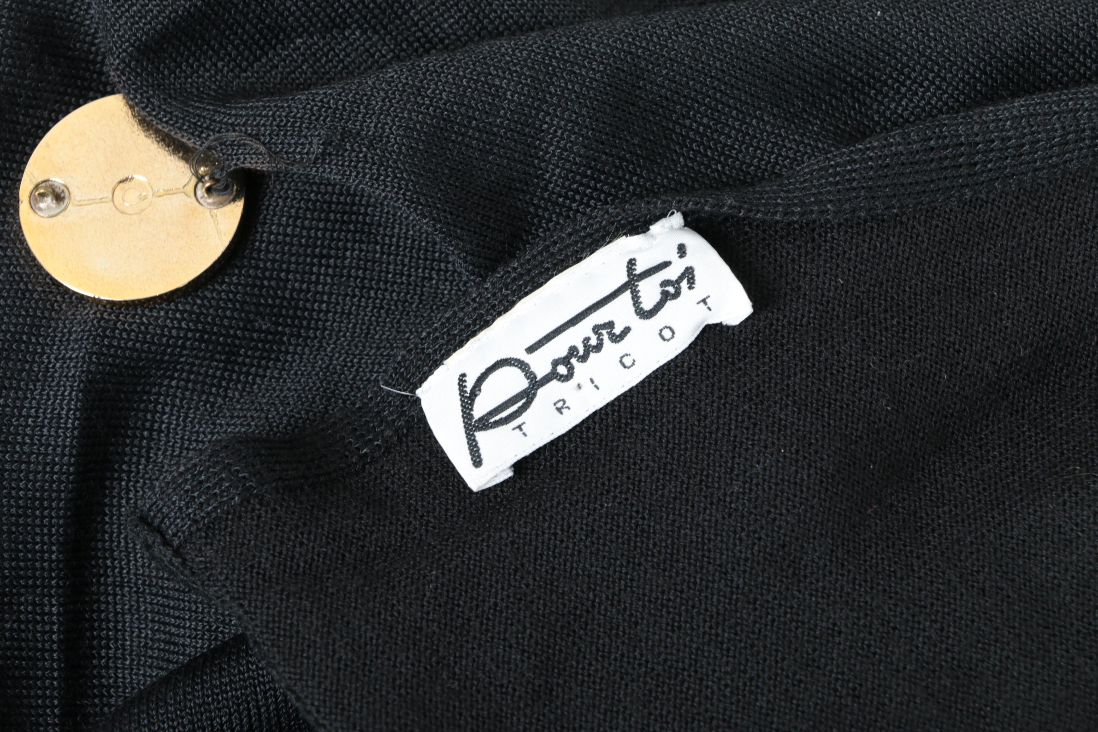 Pas Pour Toi Sweaters and Scarf with Matching Gloves