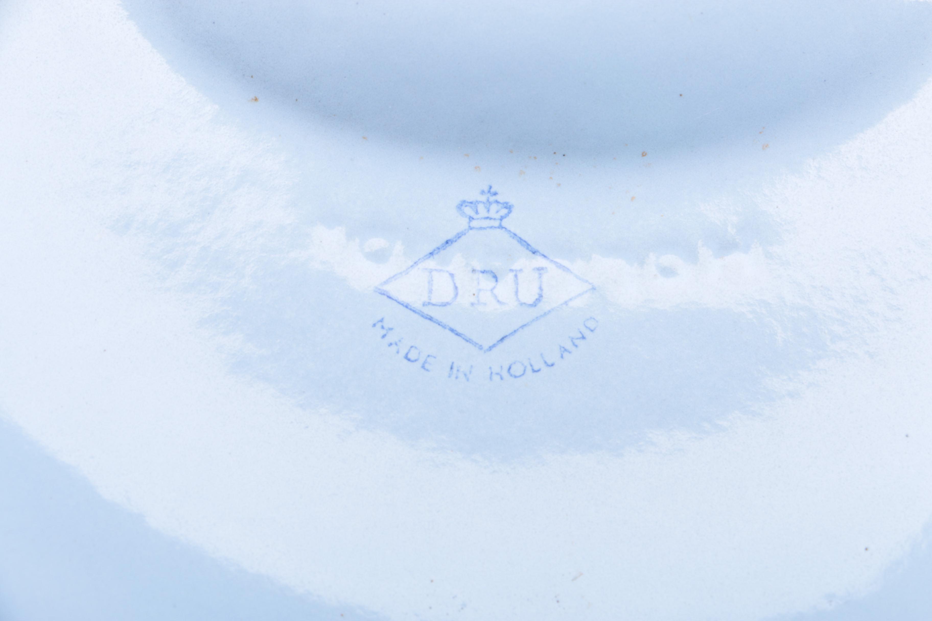 DRU Holland Blue Tulip Cast Enamel Dutch Oven