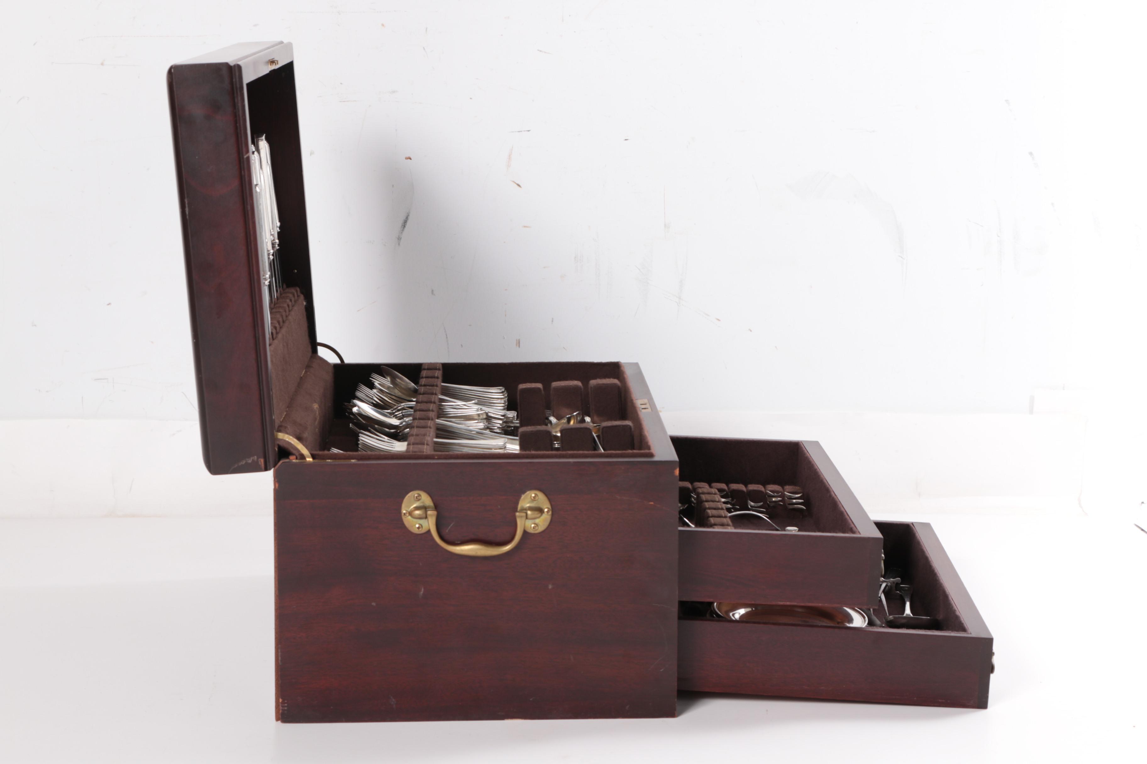 Lunt "Cortland" Sterling Silver Flatware Set