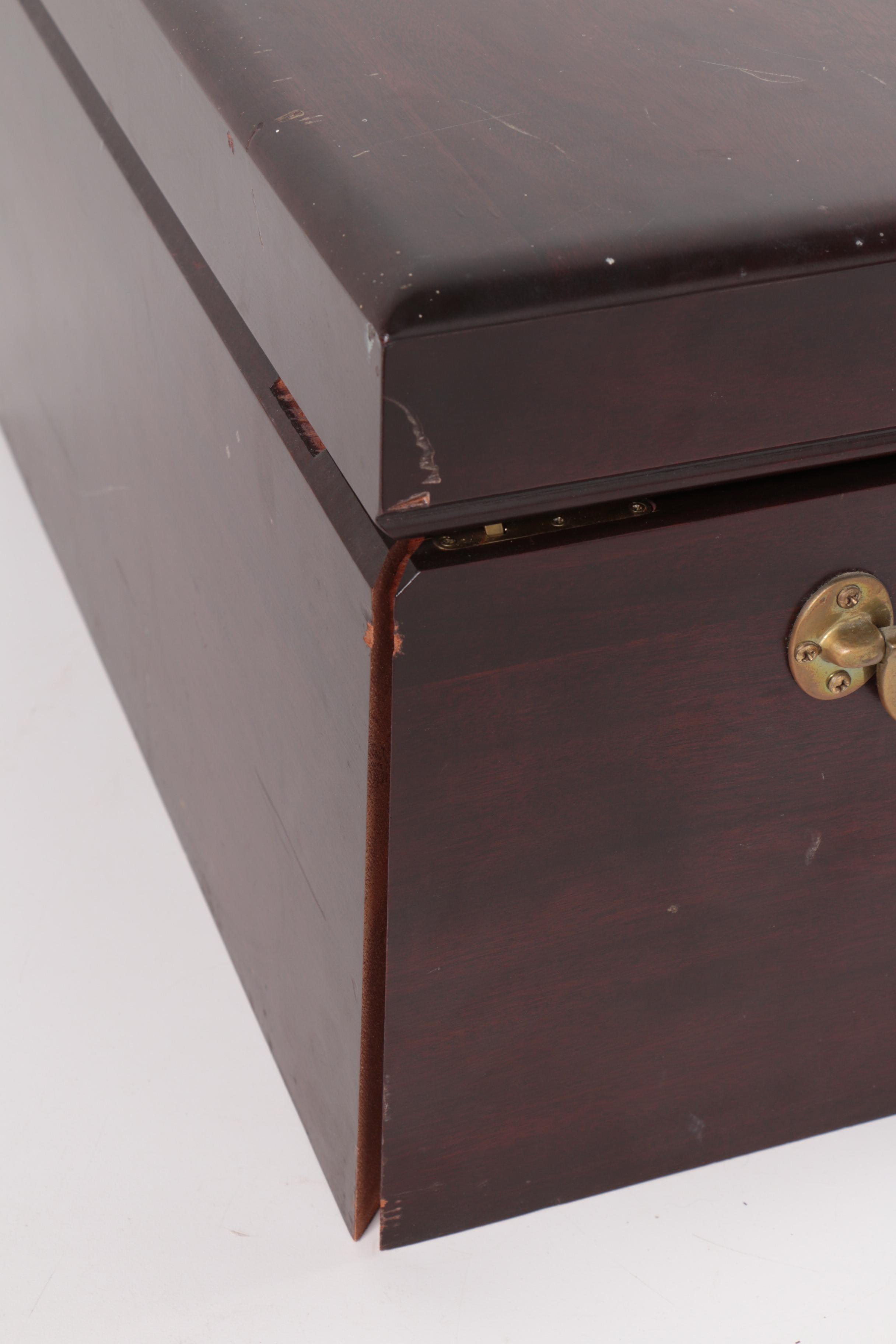 Lunt "Cortland" Sterling Silver Flatware Set