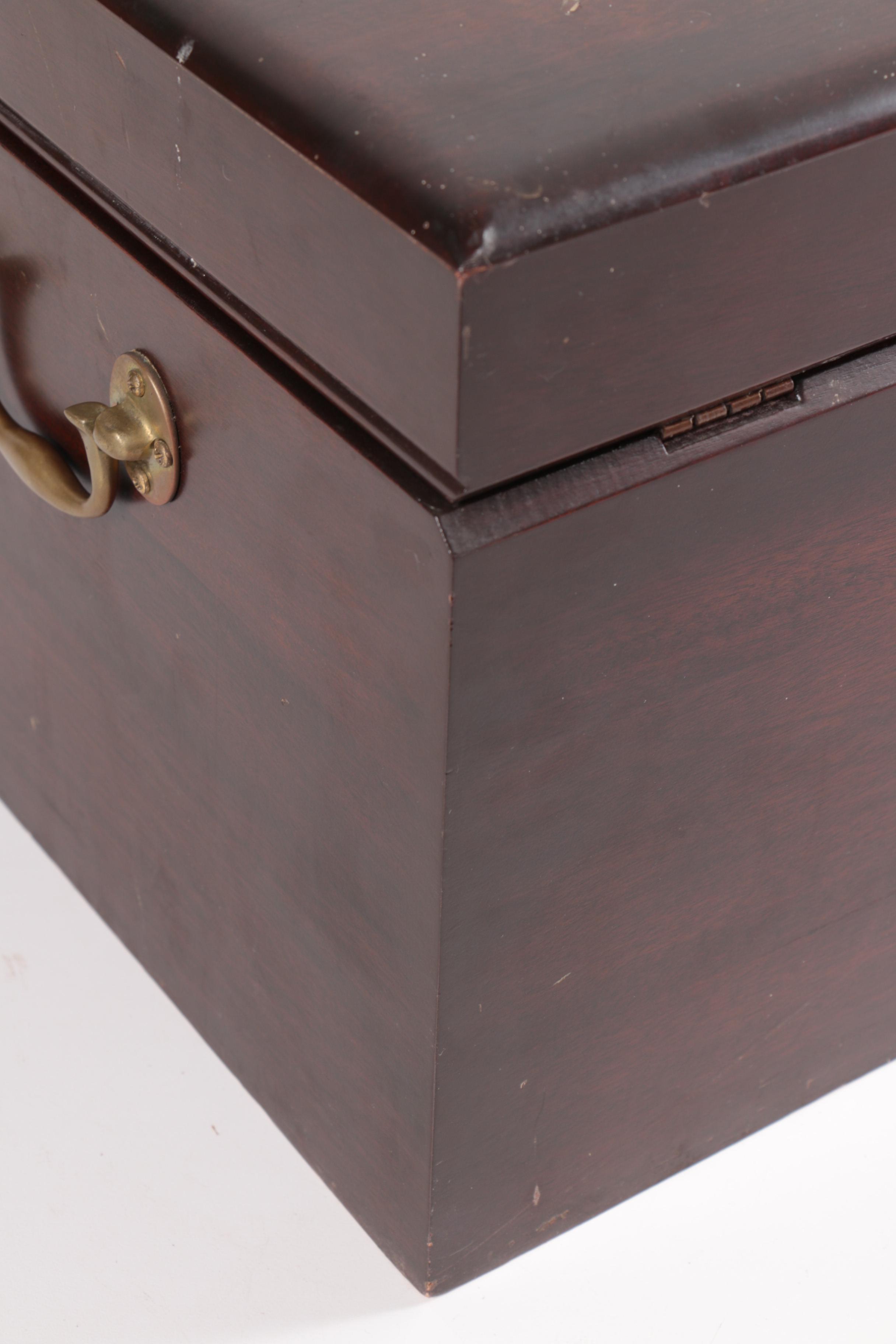 Lunt "Cortland" Sterling Silver Flatware Set