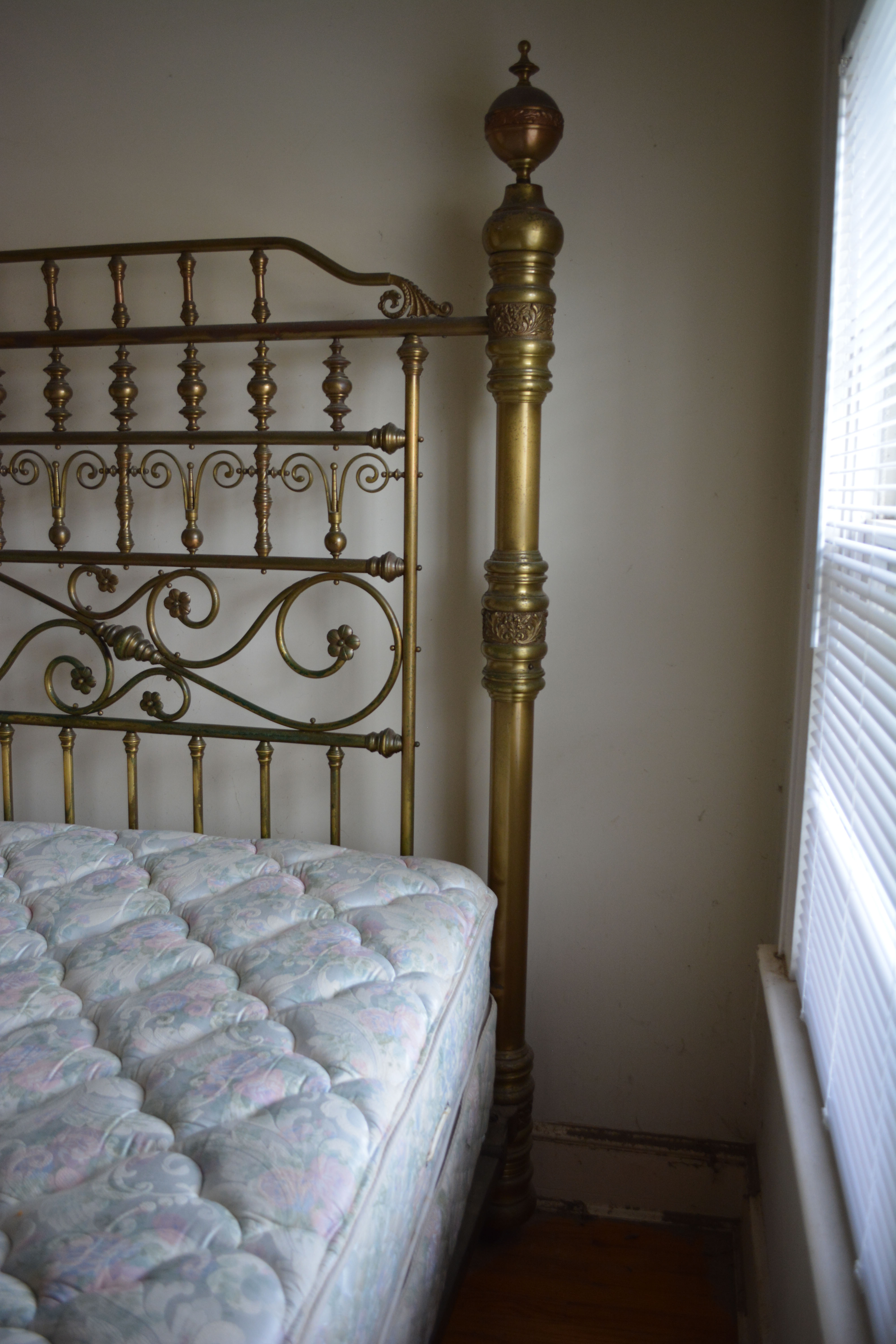 Vintage Brass Queen Size Bed