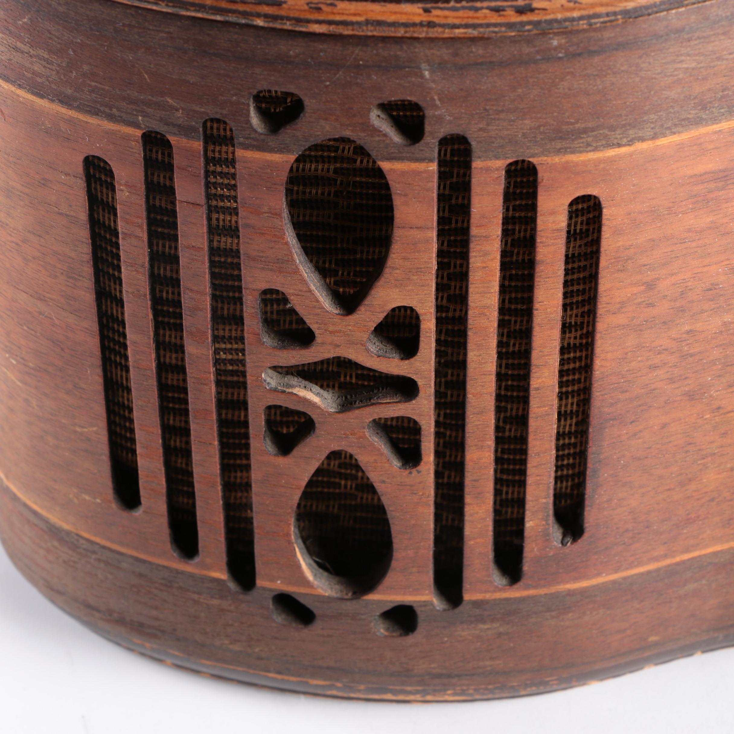 Vintage Stewart-Warner Radio