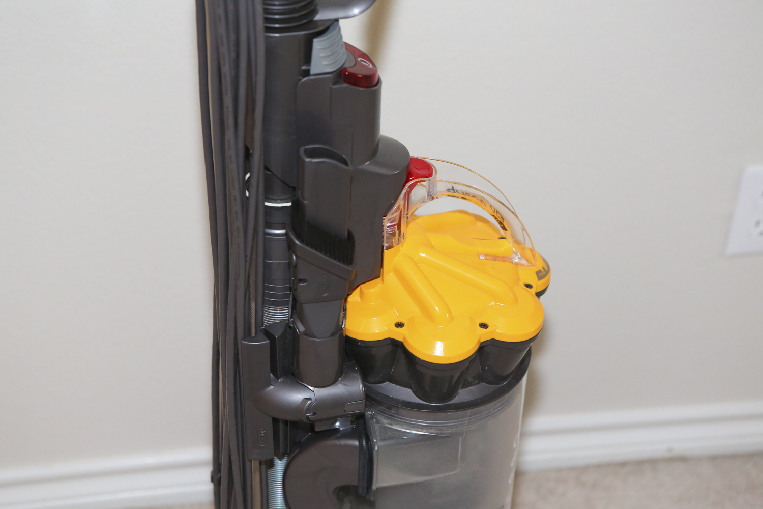 Dyson DC33 Multi Floor Upright Vacuum