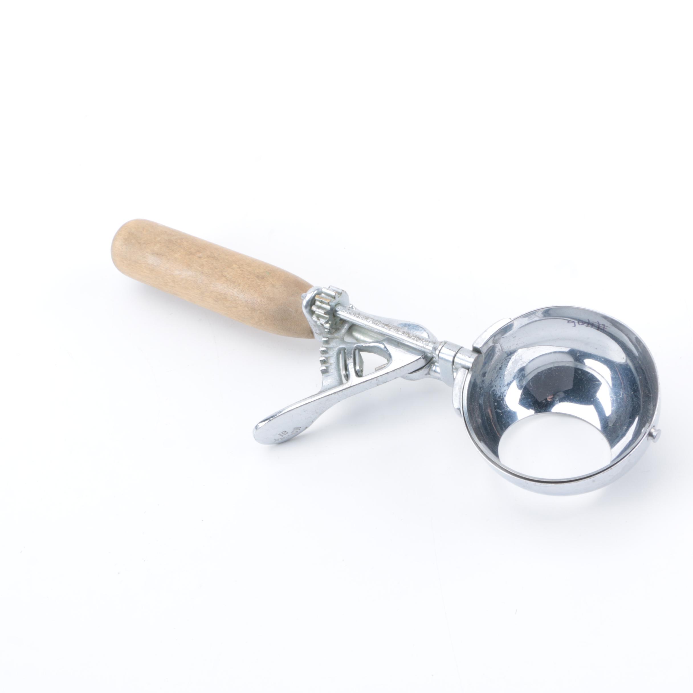 Benedict "Indestructo" Dessert Footed Dishes with Ice Cream Scoopers