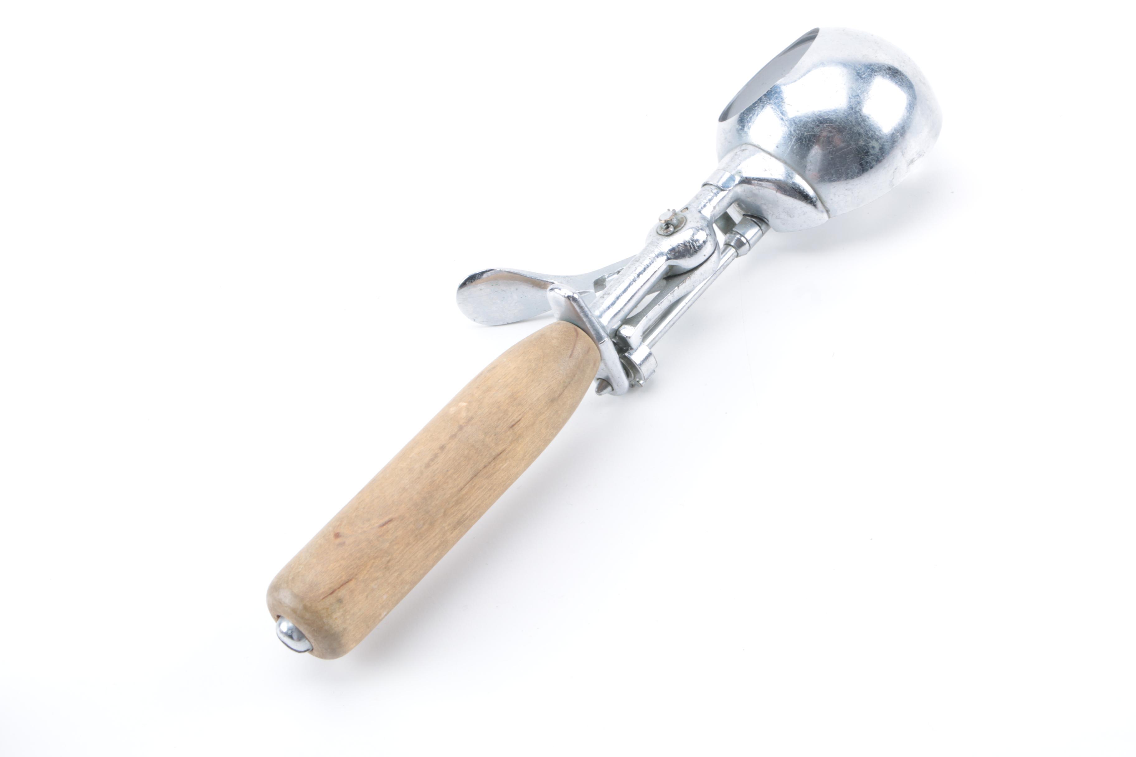 Benedict "Indestructo" Dessert Footed Dishes with Ice Cream Scoopers