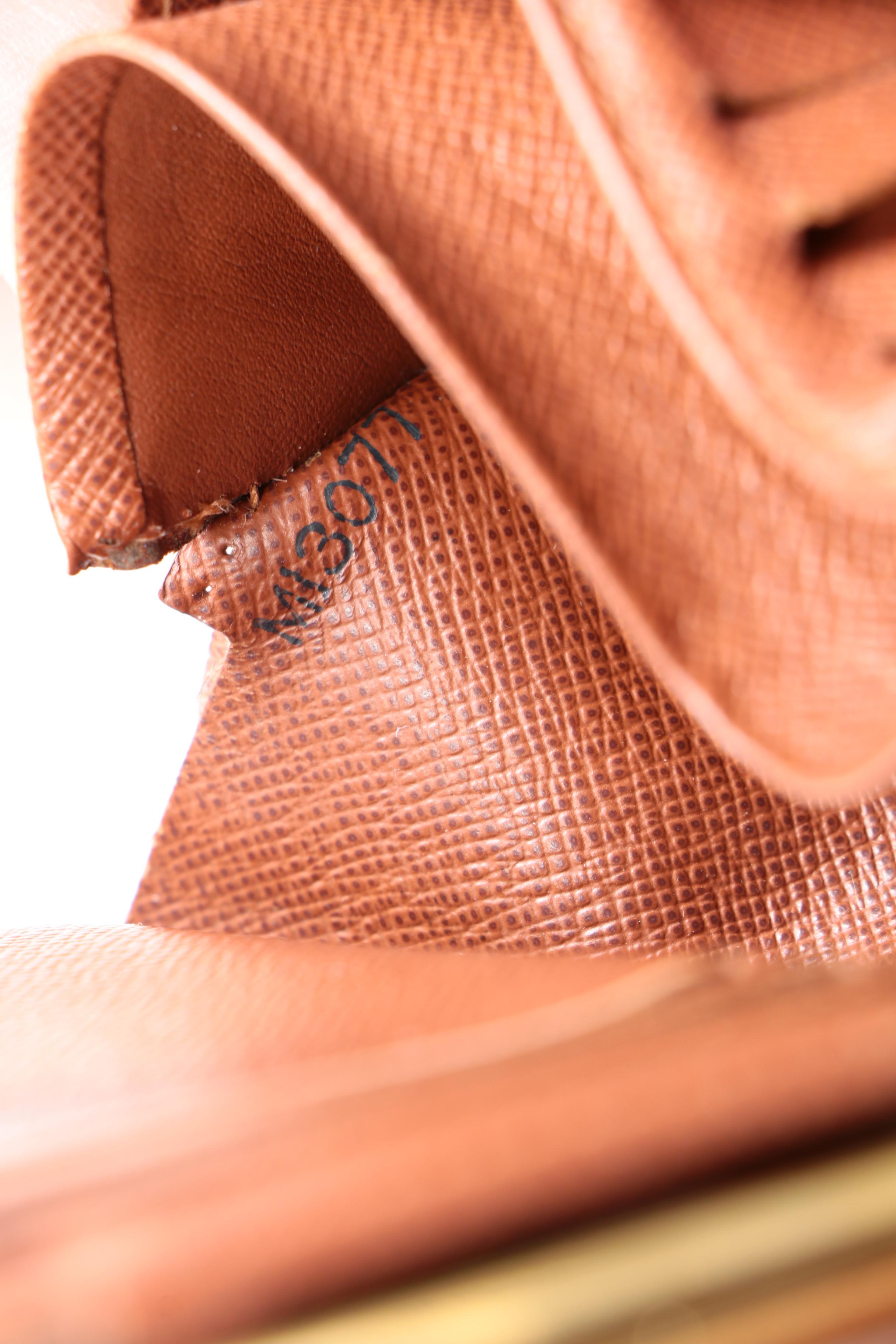 Louis Vuitton Monogram Kiss Lock Bifold Wallet