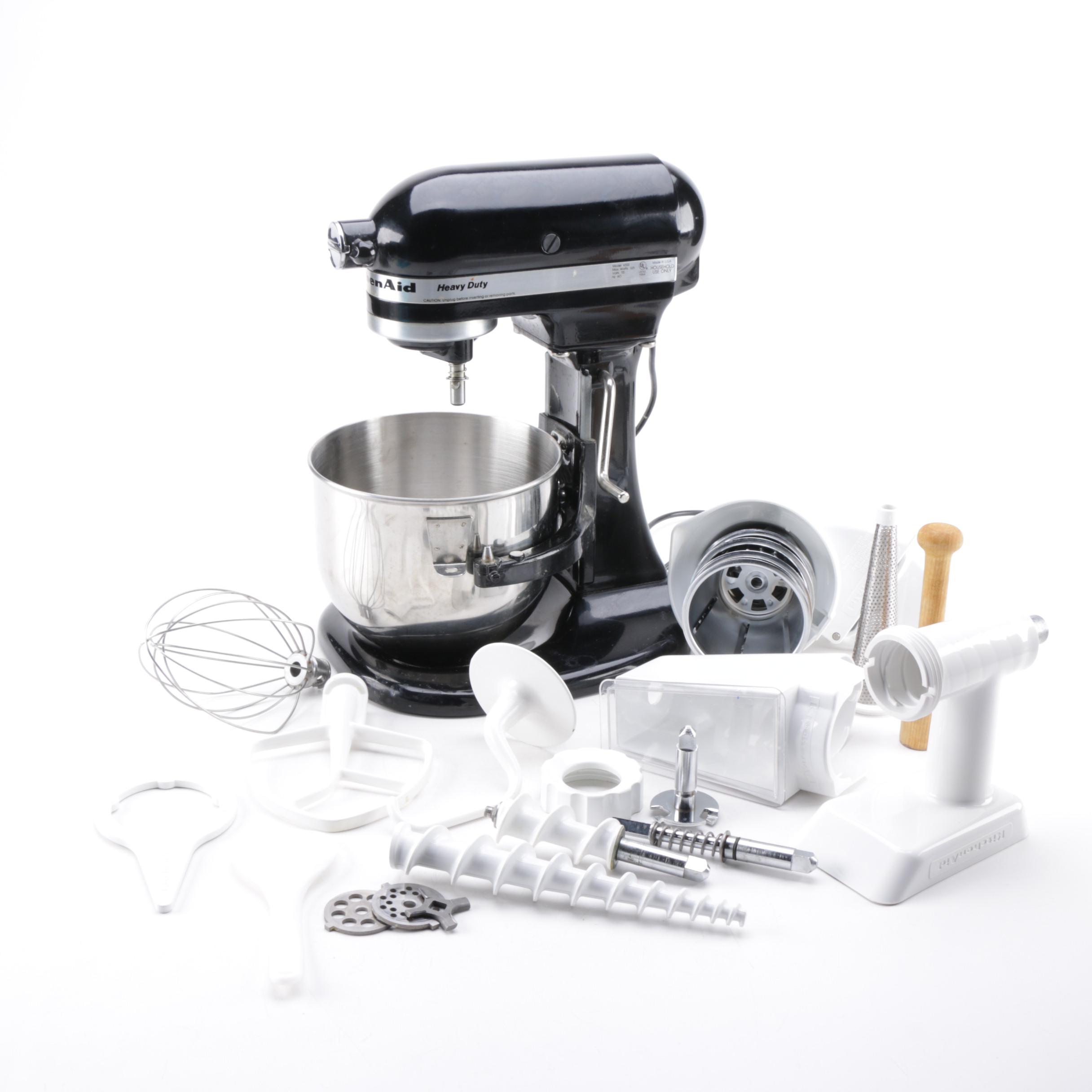 Black KitchenAid Heavy Duty Five Quart Mixer Model K5SS