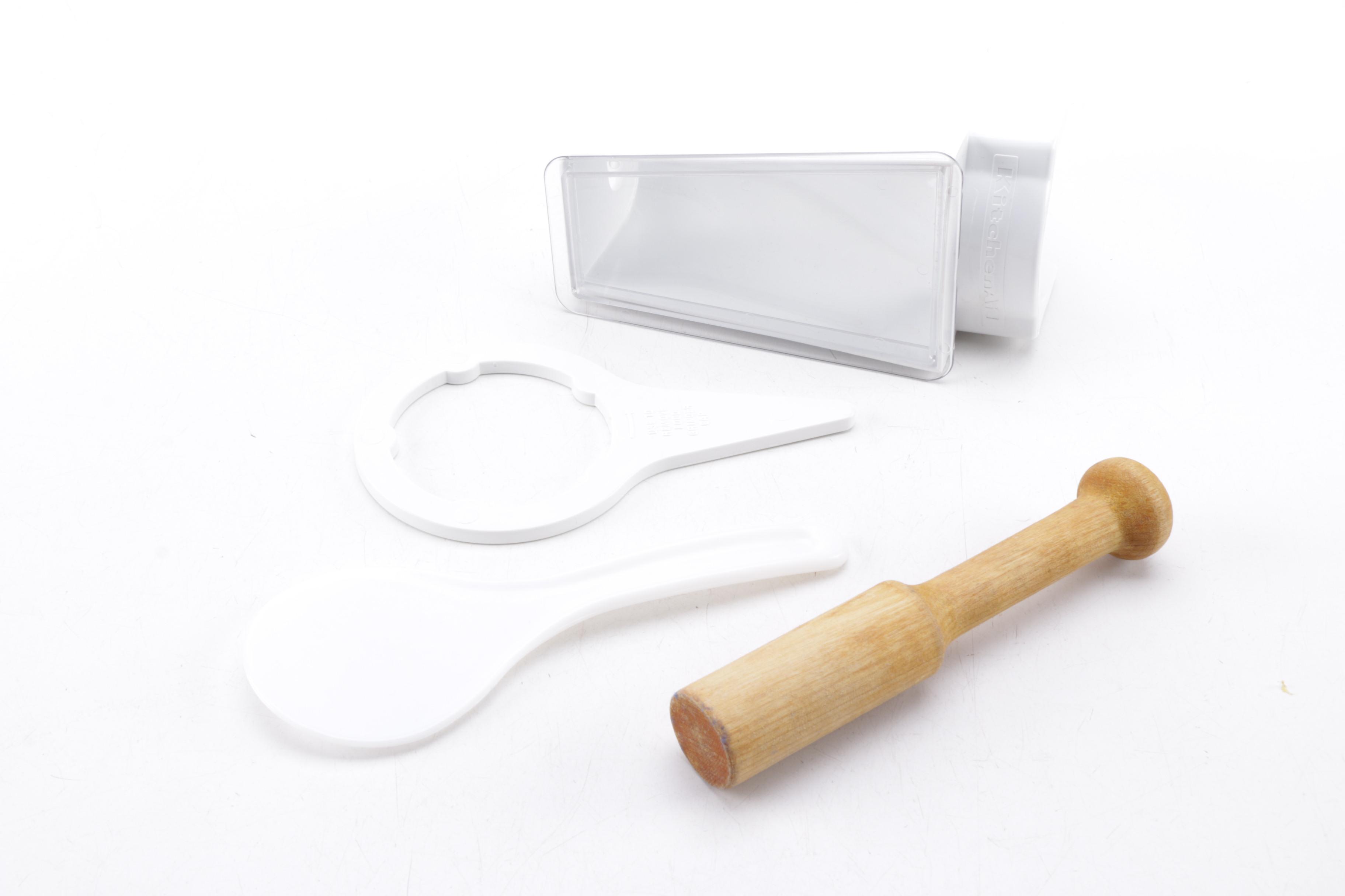 Black KitchenAid Heavy Duty Five Quart Mixer Model K5SS