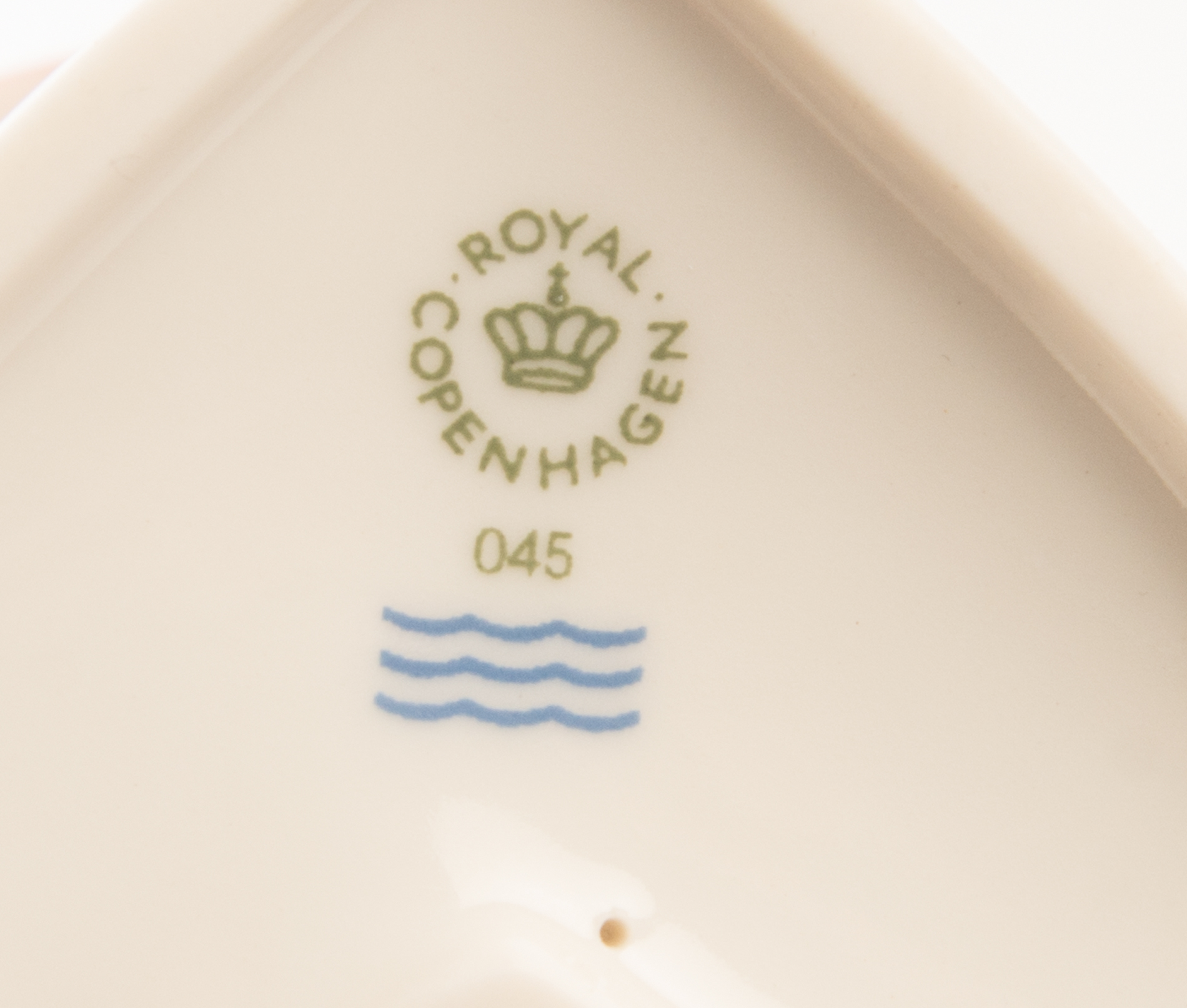 Royal Copenhagen Porcelain Figurine "Chinese Girl"