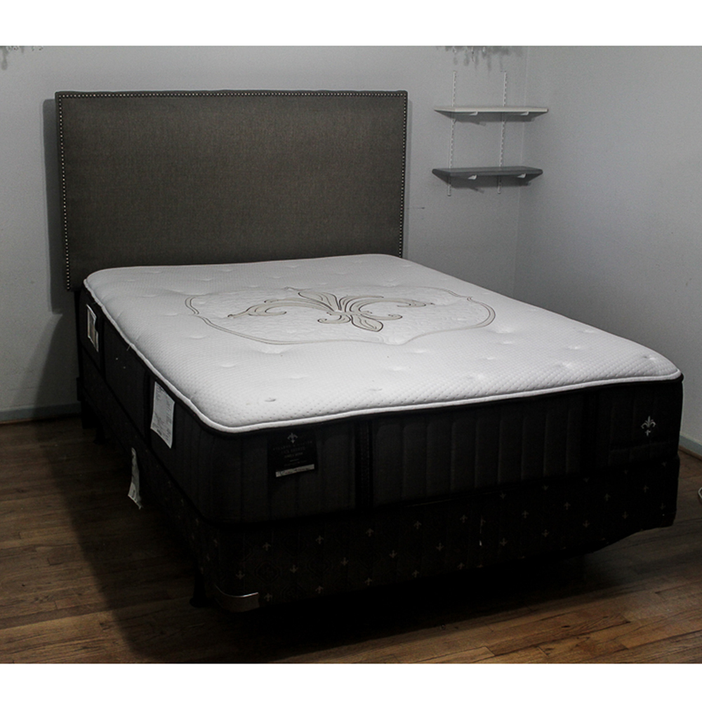 Stearns & Foster Lux Estate "Emily-Rose" Queen Size Mattress and Bed Foundation