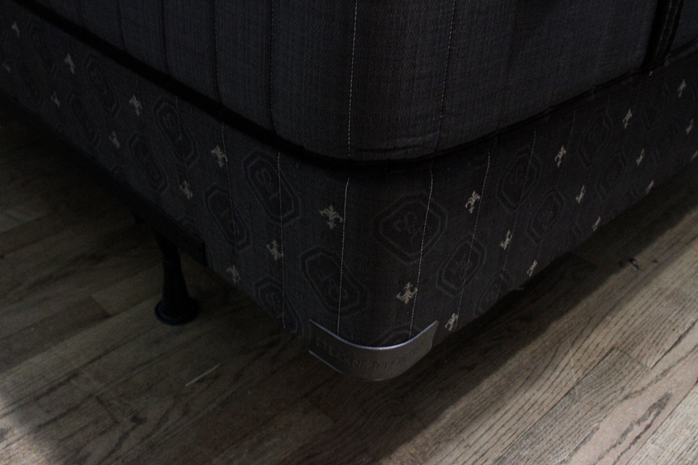 Stearns & Foster Lux Estate "Emily-Rose" Queen Size Mattress and Bed Foundation