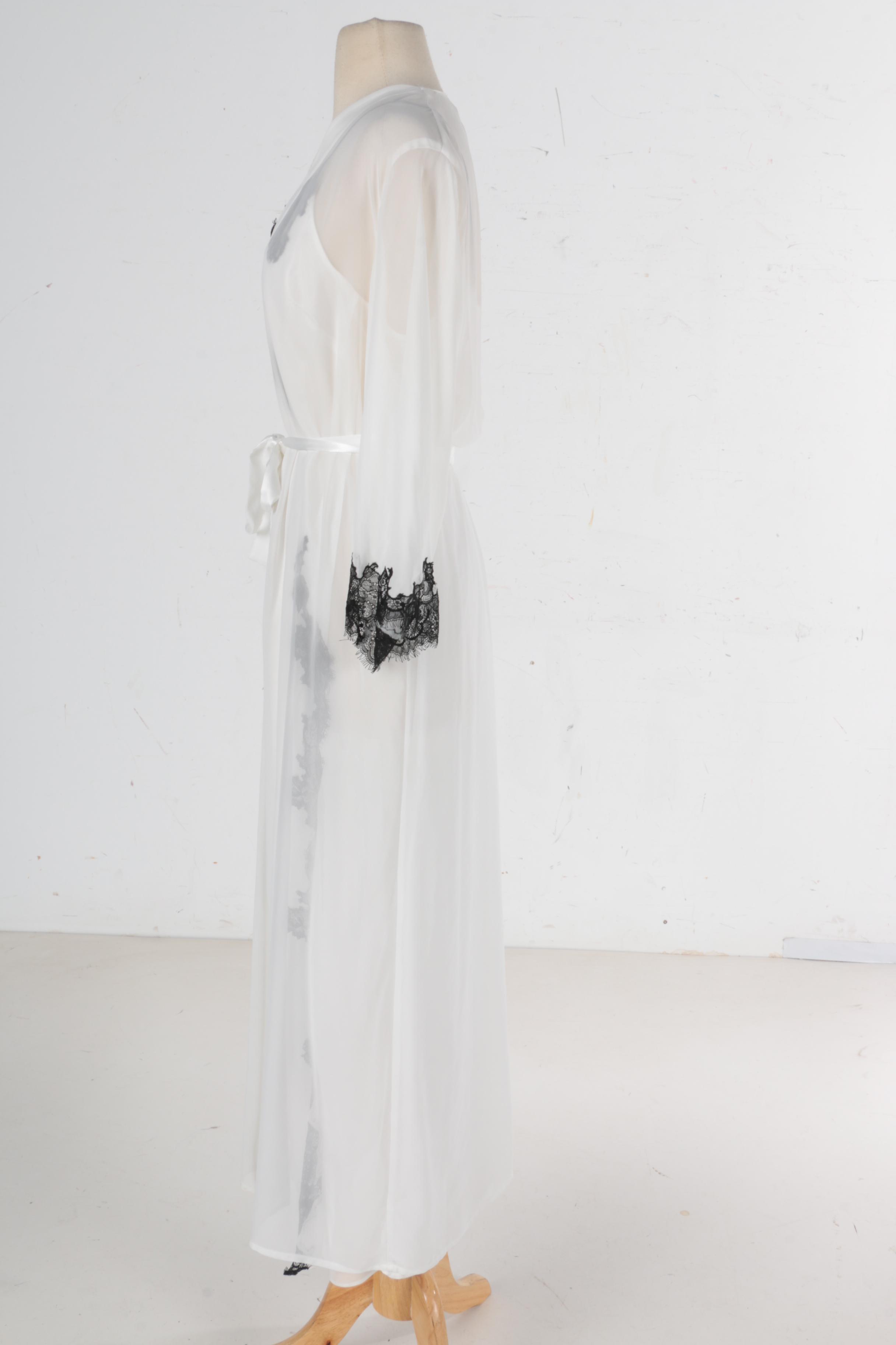 Oscar de la Renta Pink Label Peignoir Set