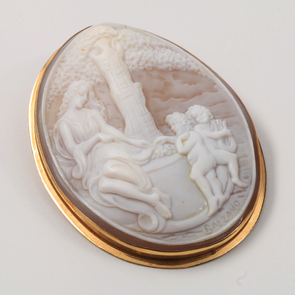 Carved Shell Cameo Converter Brooch in 18K Yellow Gold Mount