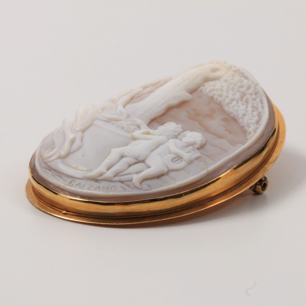 Carved Shell Cameo Converter Brooch in 18K Yellow Gold Mount