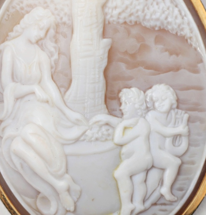 Carved Shell Cameo Converter Brooch in 18K Yellow Gold Mount