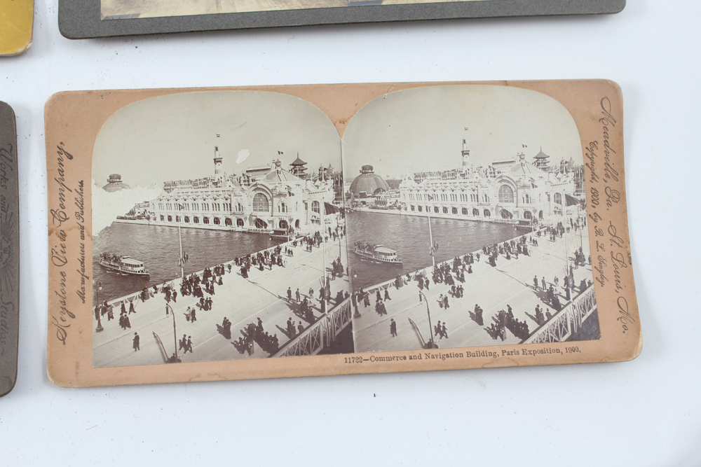 Antique Viewfinder With 180 Cards