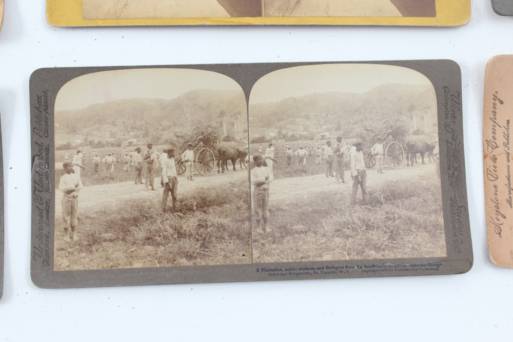 Antique Viewfinder With 180 Cards