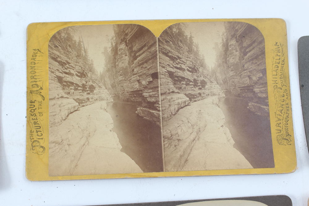 Antique Viewfinder With 180 Cards