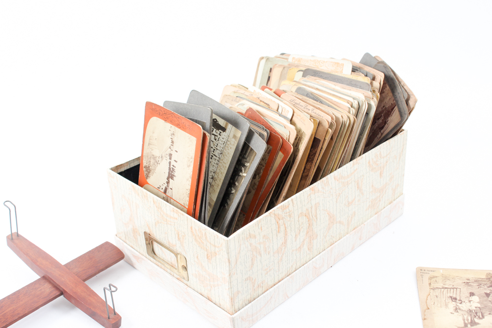 Antique Viewfinder With 180 Cards