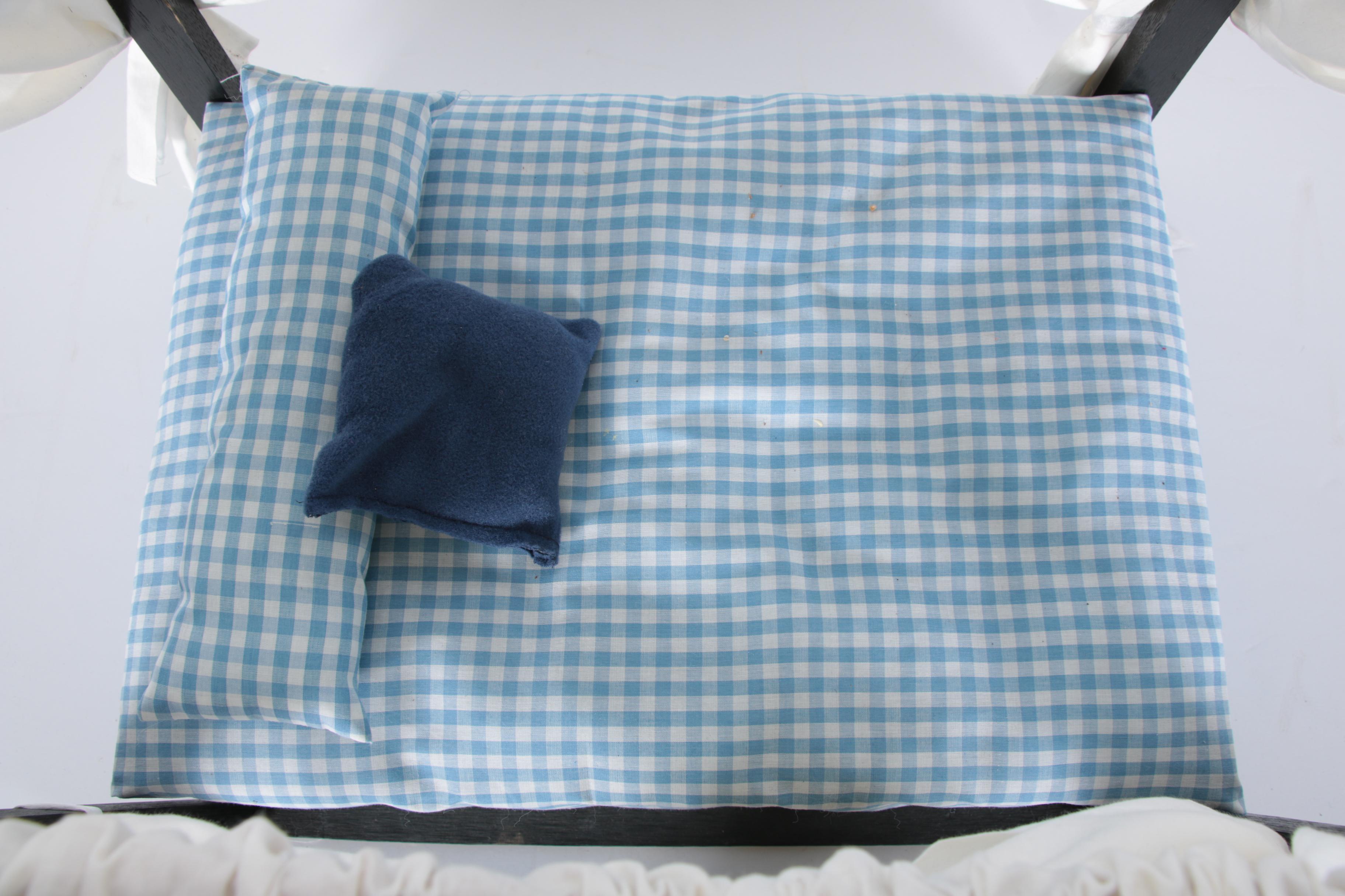 Battat Saddled Horse and a Four Poster Doll Bed