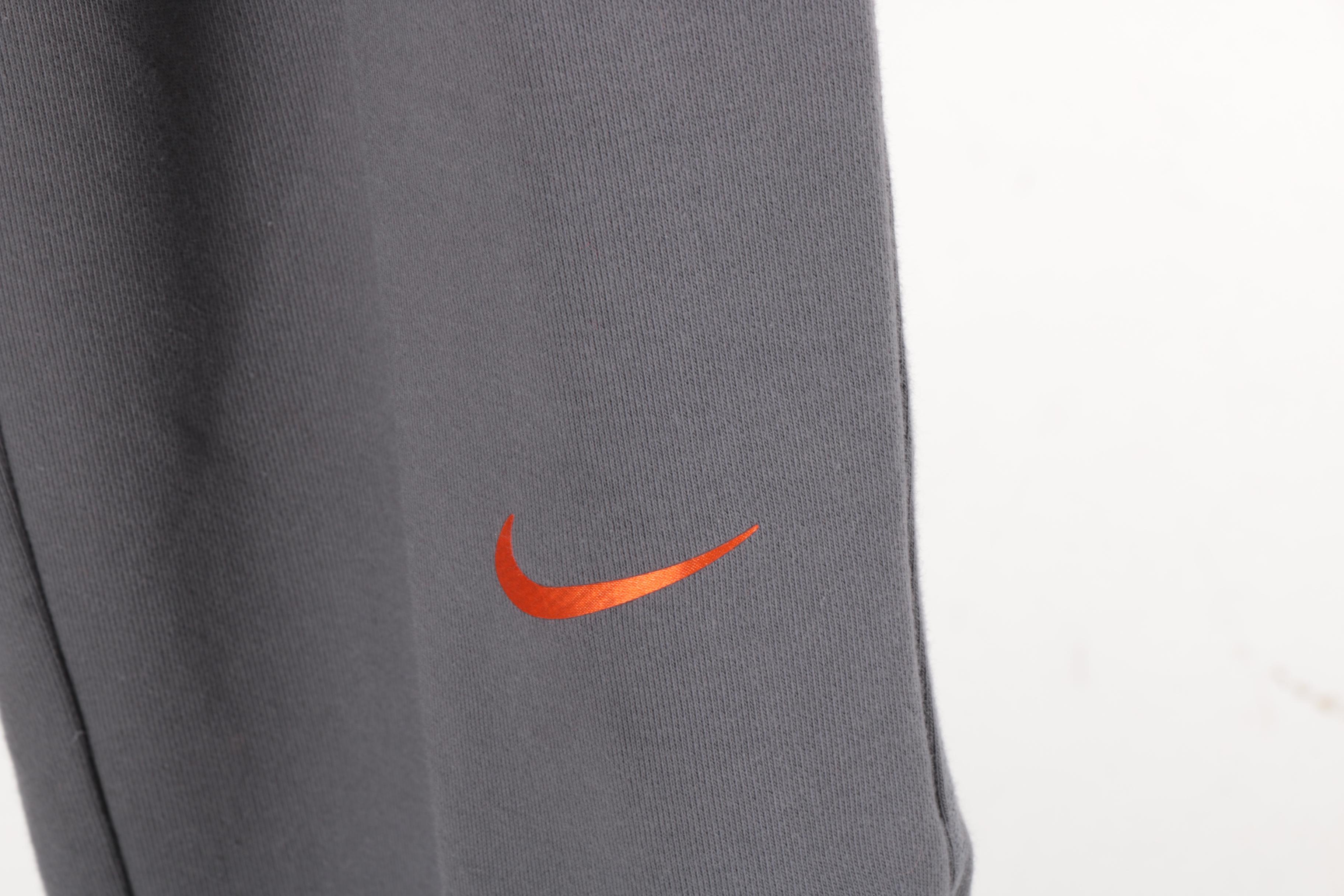 Men's Nike LeBron James Witness Hoodie and Sweatpants