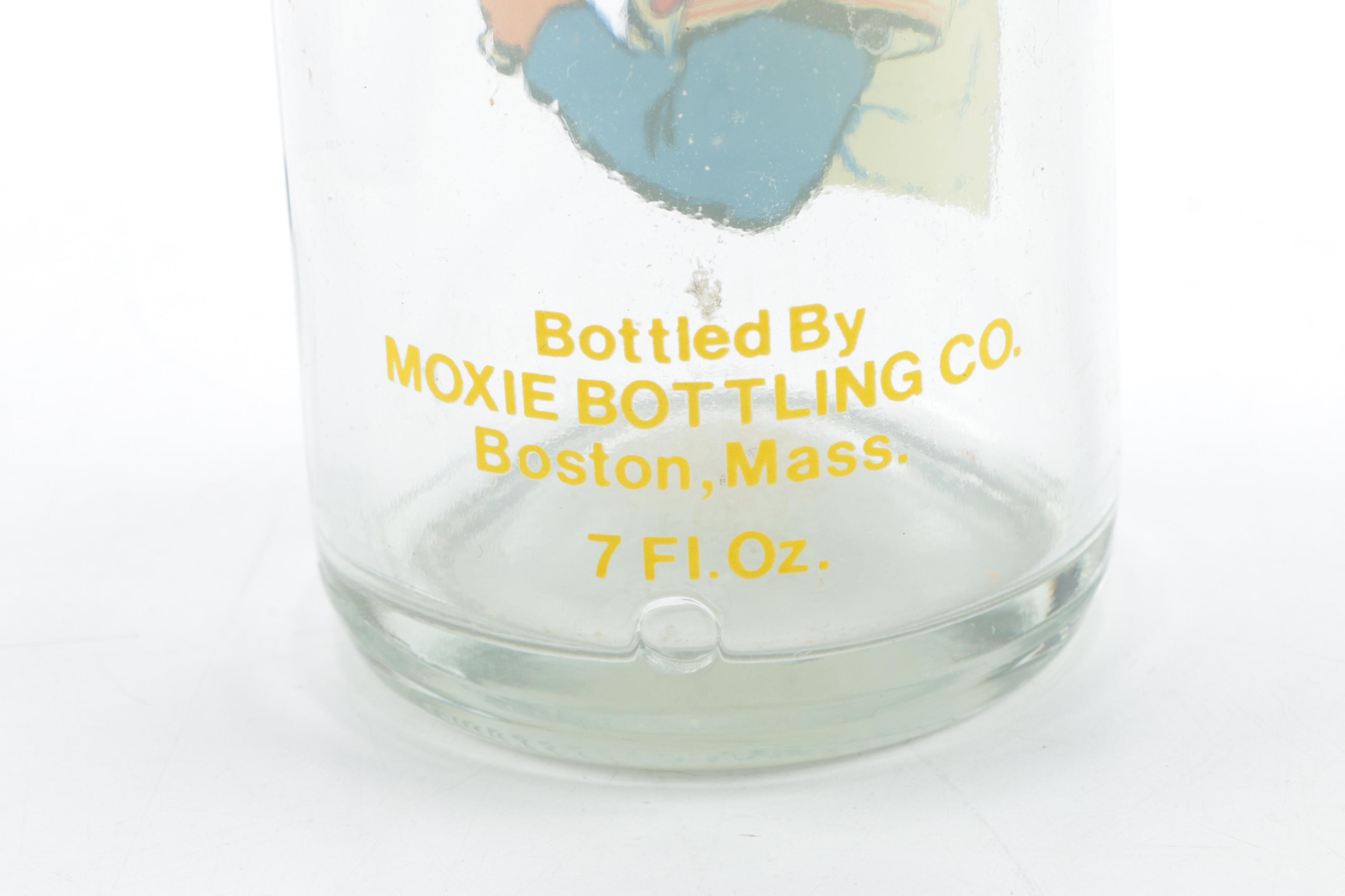 Vintage Ted Williams Shelf Clock and Root Beer Bottle